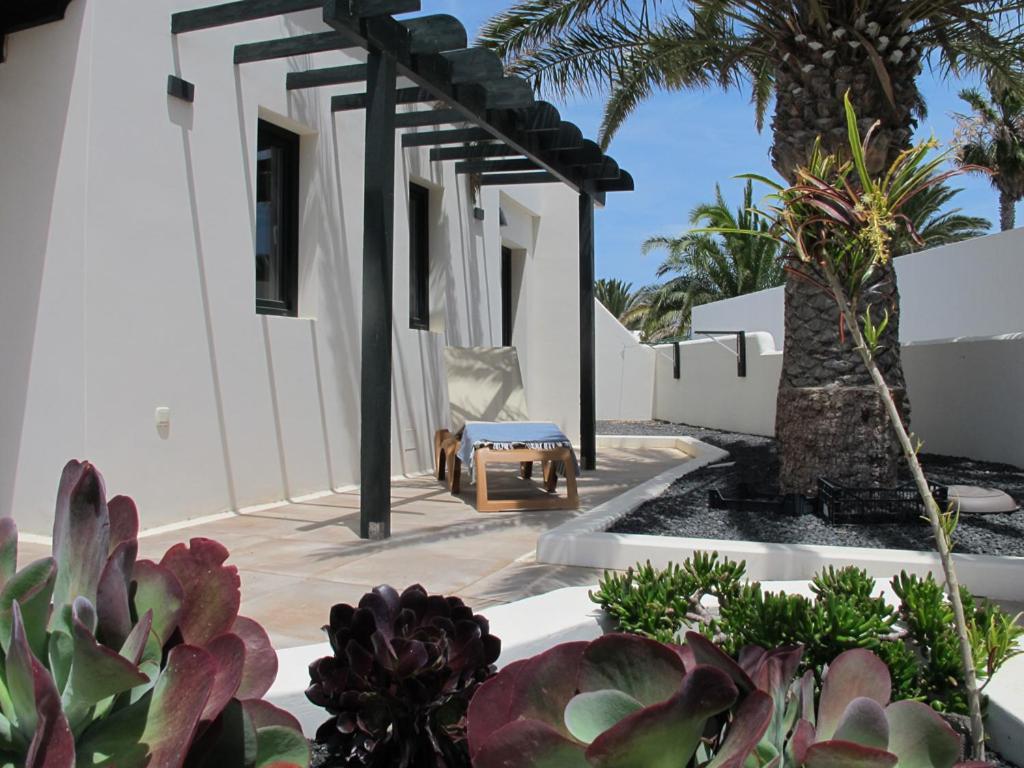 Bungalow Goa Pool View, Playa Roca Residence Sea Front Access - Free Ac - Wifi 科斯塔特吉塞 外观 照片